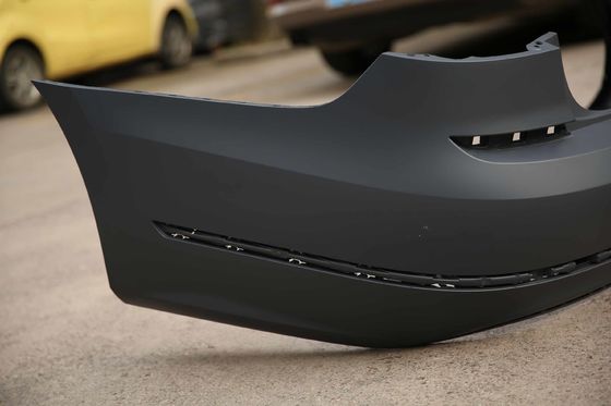 Volkswagen Passat 2016 2017 2018 Otomobil Parçaları Arka Tampon Kaplaması 56D 807 411