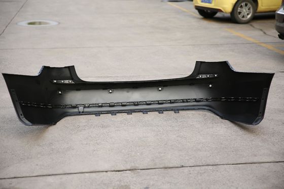 Volkswagen Passat 2016 2017 2018 Otomobil Parçaları Arka Tampon Kaplaması 56D 807 411