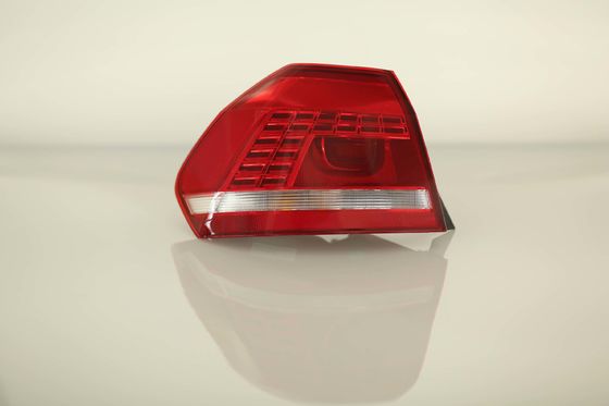 56D 945 095A Kırmızı Arka Tampon Kuyruk Lambası B5 2013 2014 Vw Passat Kuyruk Lambası Grubu